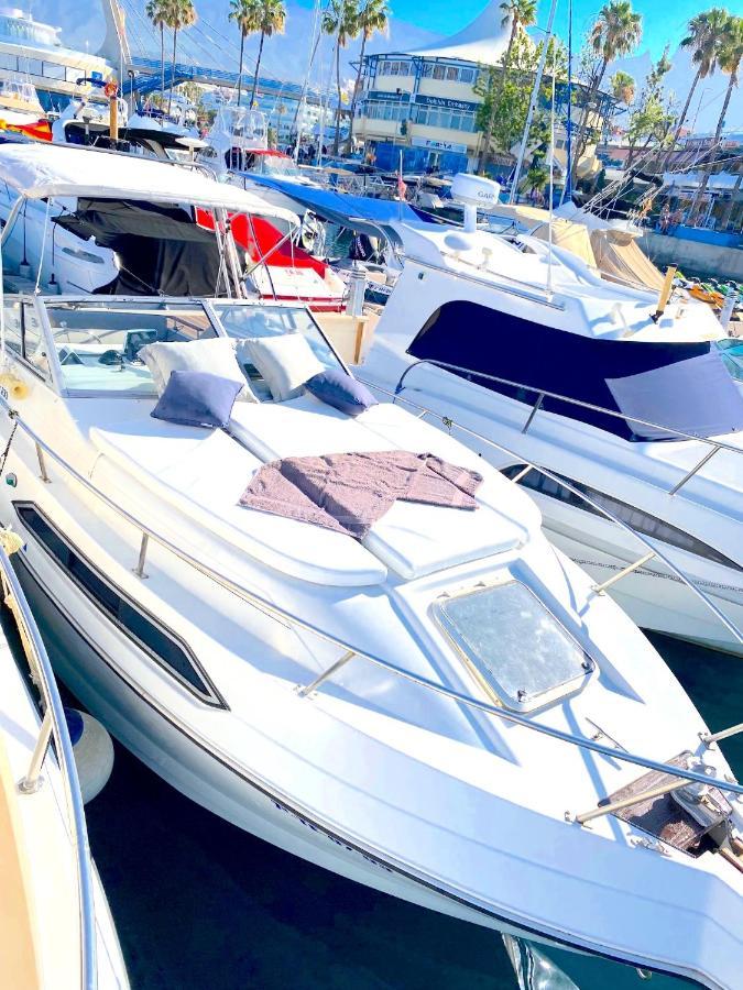Barco Sihnny - Puerto Colon * Costa Adeje